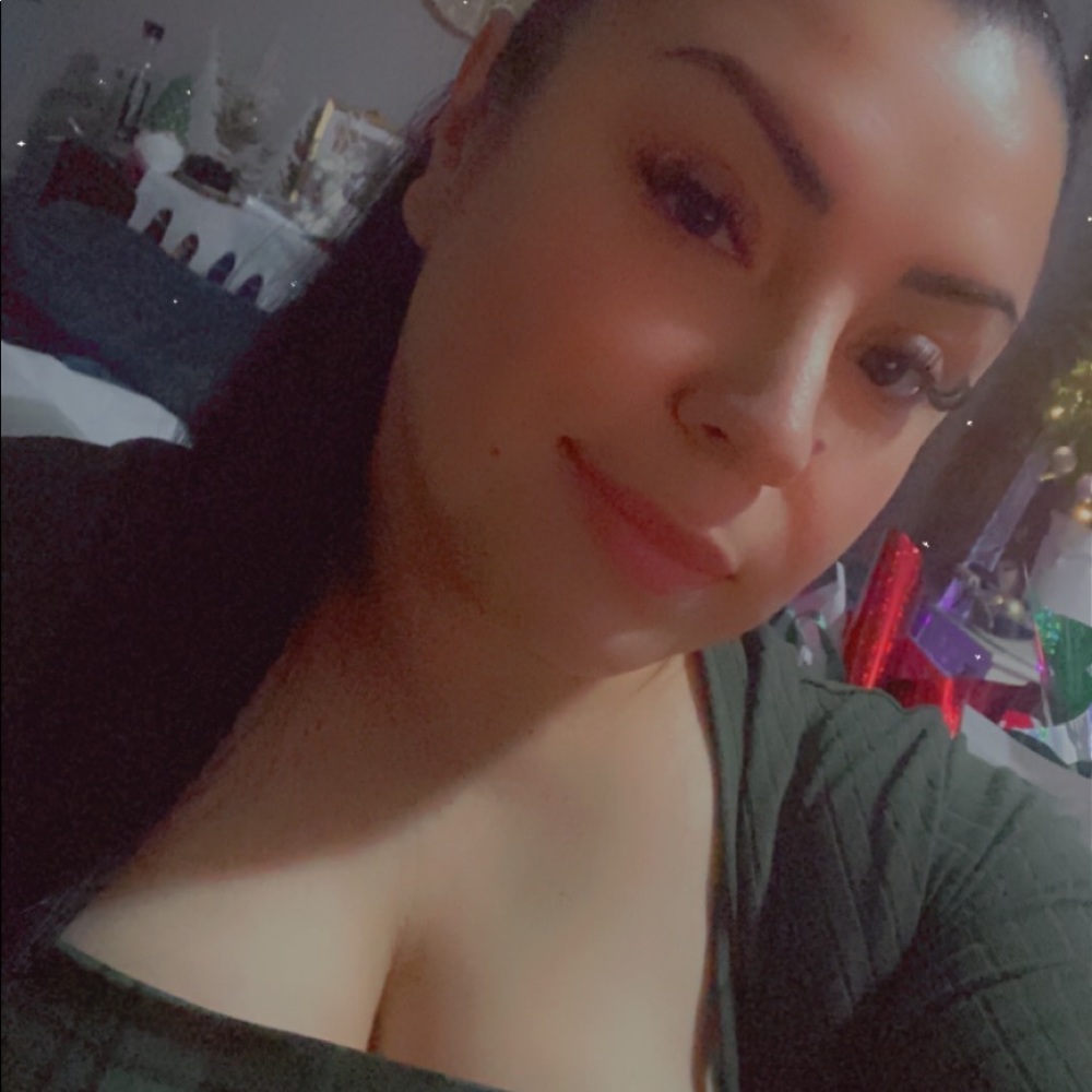 Meet your Posher, Angie
